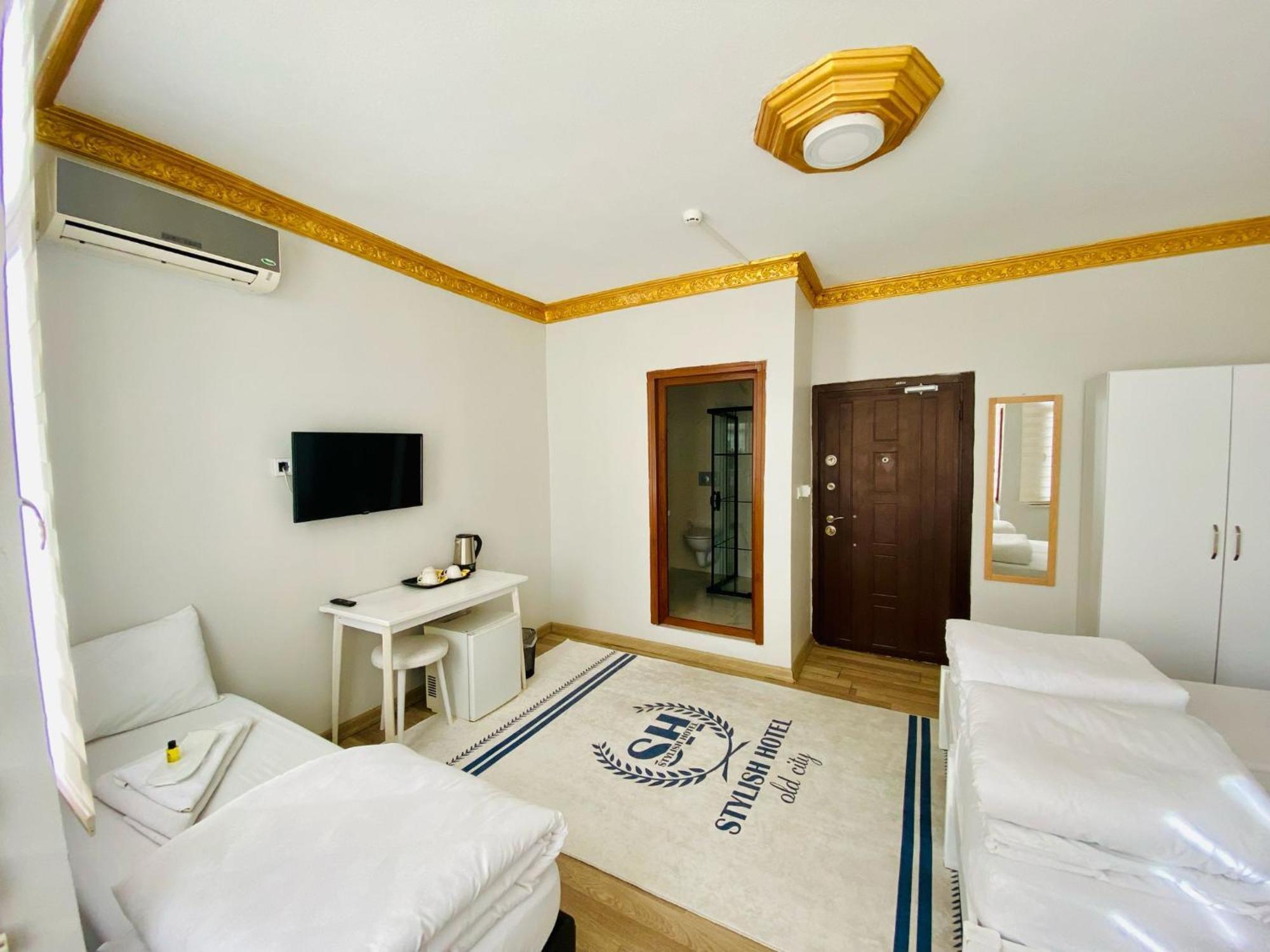 Hotel Stylish Old *